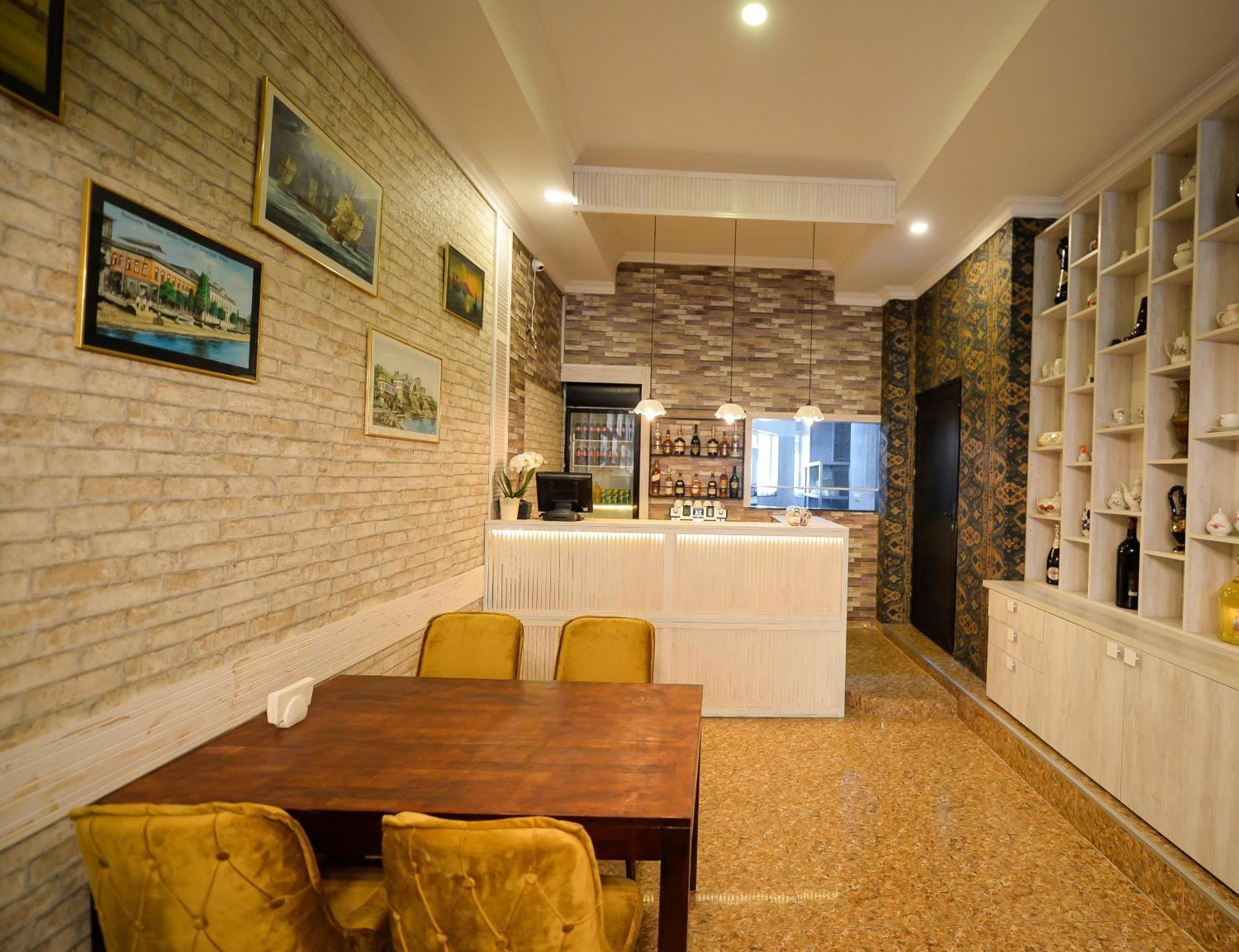 Aura Boutique Hotel Batumi Luaran gambar